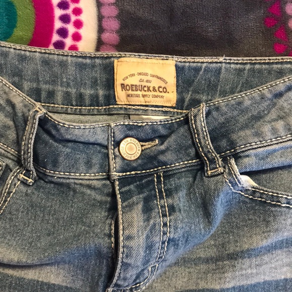 Shorts - Picture 3 of 3